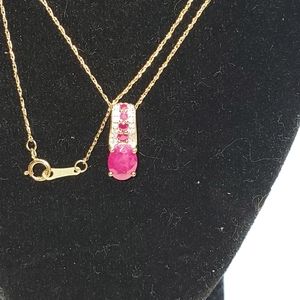 BEAUTIFUL 14K YELLOW GOLD BURMESE RUBY PENDANT